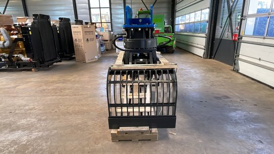 Hammer GR210D (fits 24-35 ton excavator) Hammer GR210D (fits 24-35 ton excavator) 2022 1 image 13