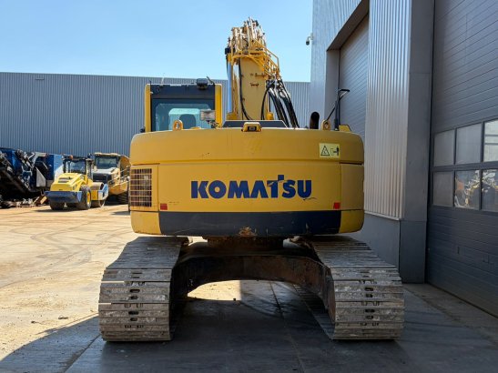 Komatsu PC228USLC-8 PC228USLC-8 2012 2 Crawler Excavators image 4