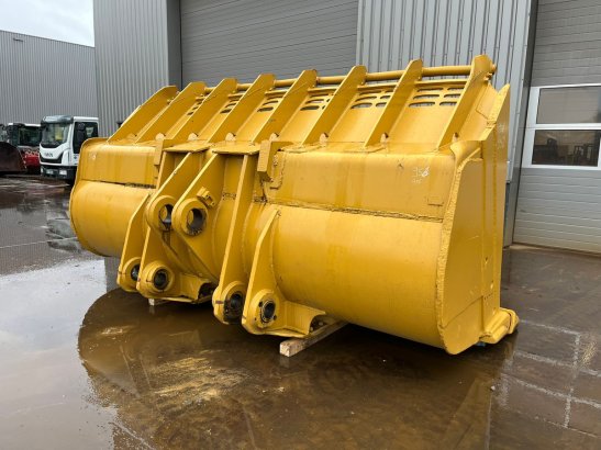 Caterpillar Bucket 990 Bucket 990 2 image 13