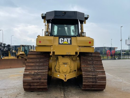 Caterpillar D6T LGP D6T LGP 2011 2 Dozers image 34