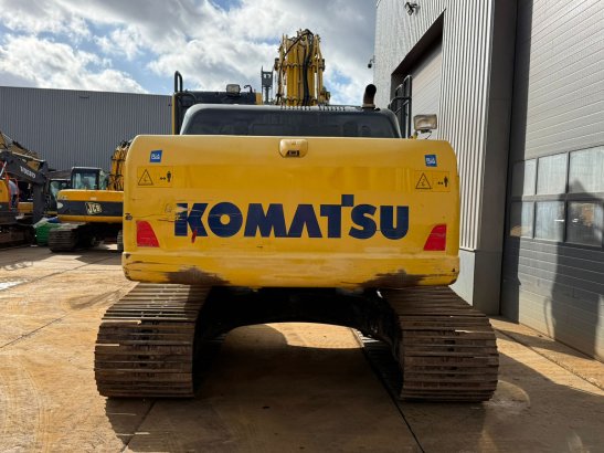 Komatsu PC240LC-10 PC240LC-10 2015 2 Crawler Excavators image 28