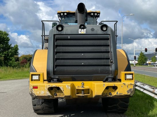 Caterpillar 966M 966M 2016 2 Wheel Loaders image 4