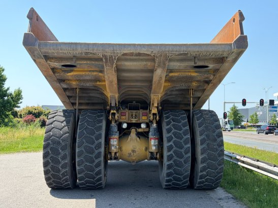 Caterpillar 775E 775E 2004 2 Dump Truck image 4