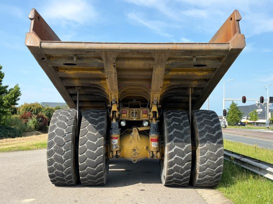 Caterpillar 775E 775E 2004 2 Dump Truck image 4