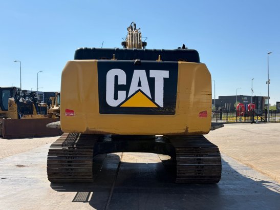 Caterpillar 326FL 326FL 2019 2 Crawler Excavators image 34