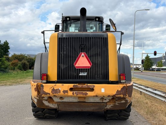 Case 1021F 1021F 2016 2 Wheel Loaders image 4