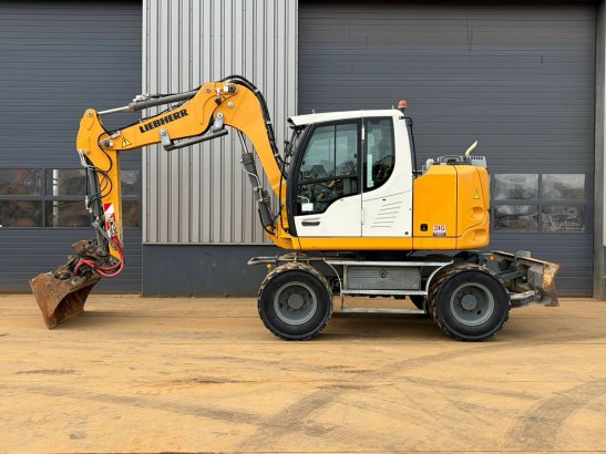 Liebherr A910 Compact A910 Compact 2018 2 Wheeled Excavators image 49
