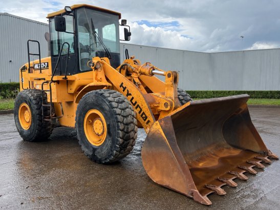 Hyundai HL757-7 HL757-7 2004 2 Wheel Loaders image 4