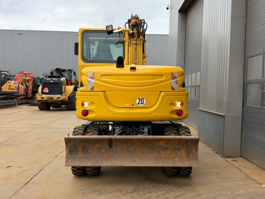Takeuchi TB295W-1 TB295W-1 2018 2 Wheeled Excavators image 19