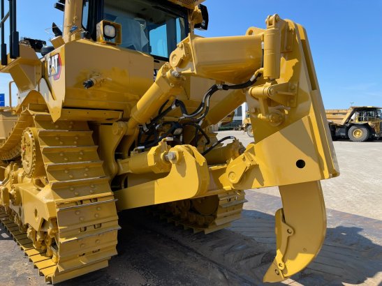 Caterpillar D8T - CE / EPA D8T - CE / EPA 2021 2 Dozers image 23