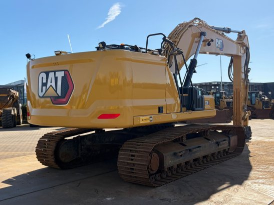 Caterpillar 330 42 2020 2 Crawler Excavators image 5