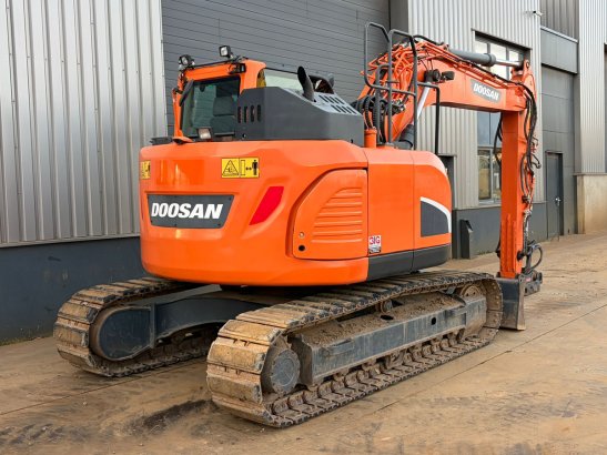 Doosan DX140LCR-5 Doosan DX140LCR-5 2017 2 Crawler Excavators image 5