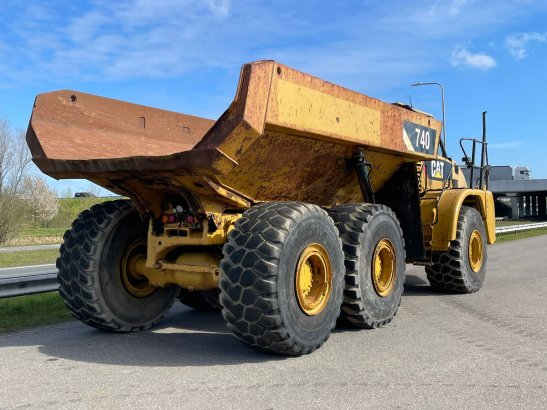 Caterpillar 740 740 2008 2 Articulated Dump Trucks image 4