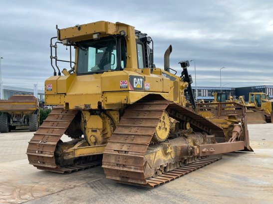 Caterpillar D6T LGP D6T LGP 2017 2 Dozers image 5