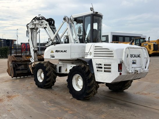 Mecalac 12MTX incl. 5 x bucket Mecalac 12MTX incl. 5 x bucket 2013 2 Wheeled Excavators image 20