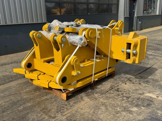 Caterpillar D8T D8R D8N Multishank Ripper (forged shanks) D8T D8R D8N Multishank Ripper (forged shanks) 2026 1 image 13