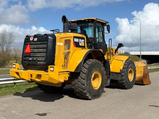Caterpillar 966M 966M 2017 2 Wheel Loaders image 5
