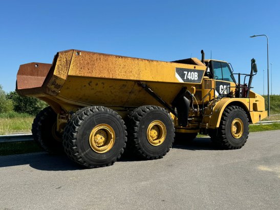 Caterpillar 740B 740B 2011 2 Articulated Dump Trucks image 5