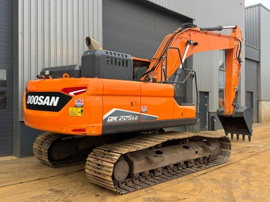 Doosan DX225LC-7 Doosan DX225LC-7 2022 2 Crawler Excavators image 41
