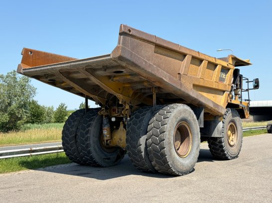 Caterpillar 775E 775E 2004 2 Dump Truck image 5