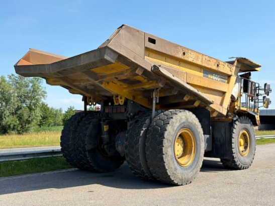 Komatsu HD605 HD605 2005 2 Dump Truck image 5