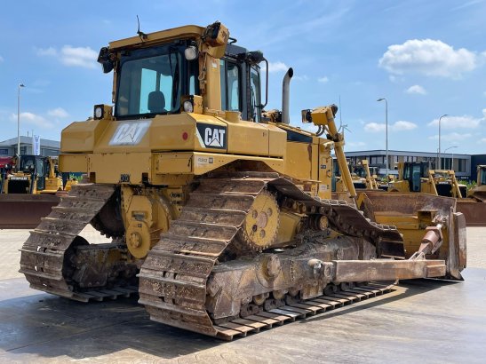 Caterpillar D6T LGP D6T LGP 2011 2 Dozers image 5