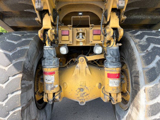 Caterpillar 775E 775E 2004 2 Dump Truck image 5