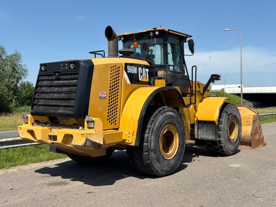 Caterpillar 966M 966M 2014 2 Wheel Loaders image 5