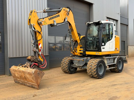 Liebherr A910 Compact A910 Compact 2018 2 Wheeled Excavators image 65