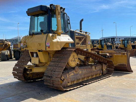 Caterpillar D6N LGP | German machine D6N LGP | German machine 2013 2 Dozers image 19
