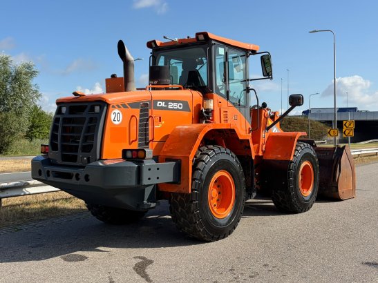 Doosan DL250-3 Doosan DL250-3 2015 2 Wheel Loaders image 5