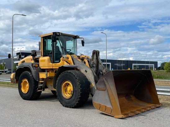 Volvo L110H 10286 2015 2 Wheel Loaders image 5