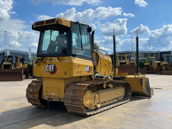 Caterpillar D2 LGP 12A | LEICA GPS D2 LGP 12A | LEICA GPS 2021 2 Dozers image 5