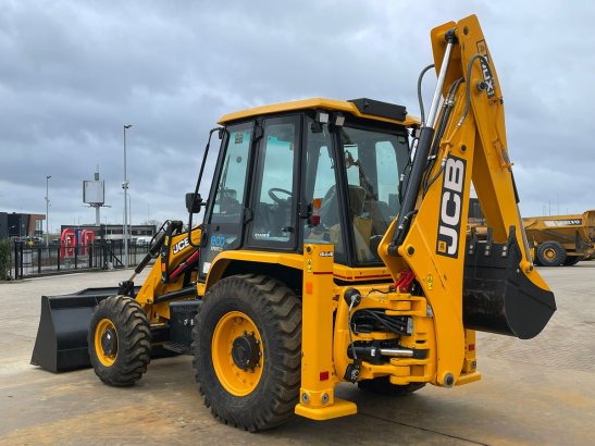 JCB 3DX (3CX) Plus 4x4 AC Cabin Hammerlines 10146 2025 1 image 36