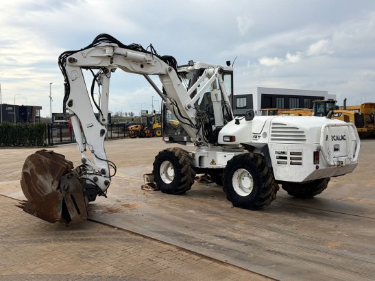 Mecalac 12MTX incl. 5 x bucket Mecalac 12MTX incl. 5 x bucket 2013 2 Wheeled Excavators image 6