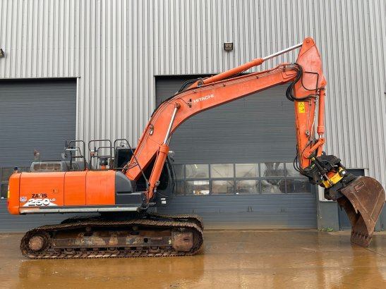 Hitachi ZX250LC-6 ZX250LC-6 2018 2 Crawler Excavators image 36