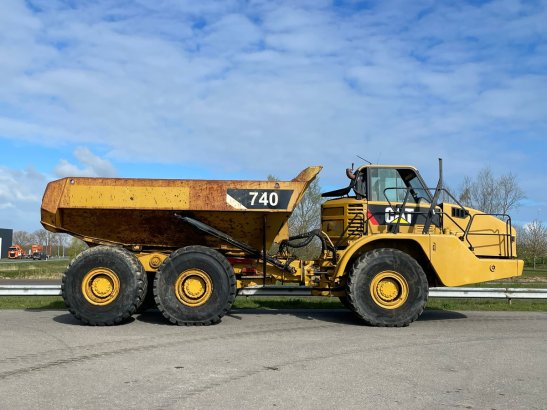 Caterpillar 740 740 2008 2 Articulated Dump Trucks image 5