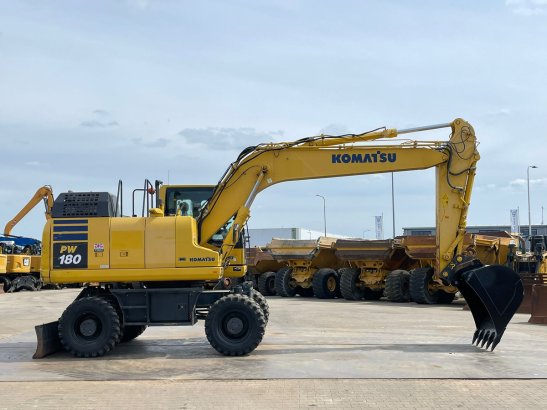 Komatsu PW180-11 PW180-11 2019 2 Wheeled Excavators image 6