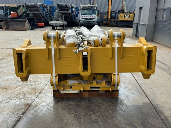 Caterpillar D8T D8R D8N Multishank Ripper (forged shanks) D8T D8R D8N Multishank Ripper (forged shanks) 2026 1 image 14