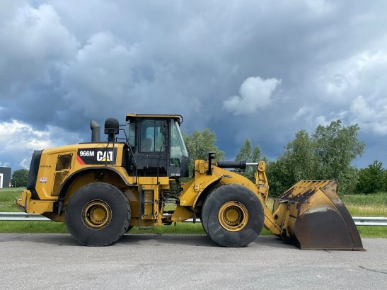 Caterpillar 966M 966M 2016 2 Wheel Loaders image 6
