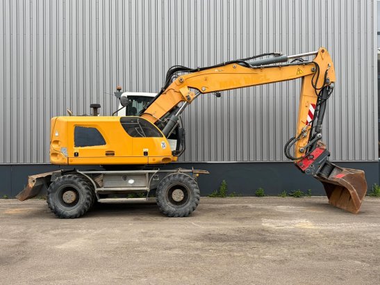 Liebherr A918 Compact Litronic A918 Compact Litronic 2013 2 Wheeled Excavators image 6