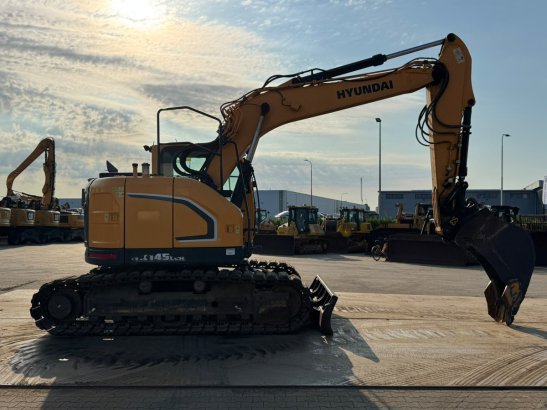 Hyundai HX145LCR HX145LCR 2018 2 Crawler Excavators image 6