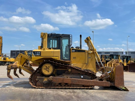 Caterpillar D6T XL D6T XL 2011 2 Dozers image 6