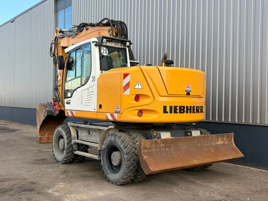 Liebherr A918 Compact Litronic A918 Compact Litronic 2016 2 Wheeled Excavators image 6