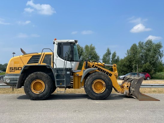 Liebherr L550 L550 2011 2 Wheel Loaders image 6