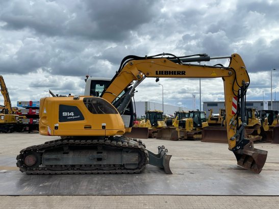 Liebherr R914 Compact Litronic R914 Compact Litronic 2017 2 Crawler Excavators image 36