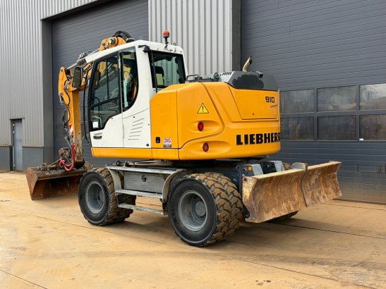 Liebherr A910 Compact A910 Compact 2018 2 Wheeled Excavators image 51