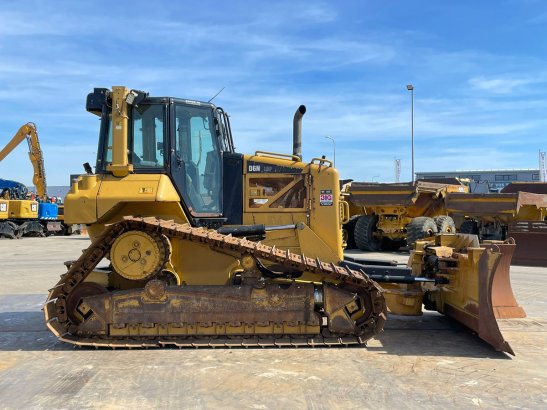 Caterpillar D6N LGP | German machine D6N LGP | German machine 2013 2 Dozers image 20