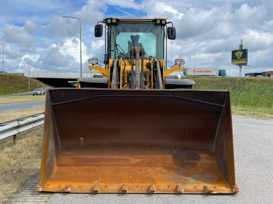 Volvo L110H 10286 2015 2 Wheel Loaders image 6