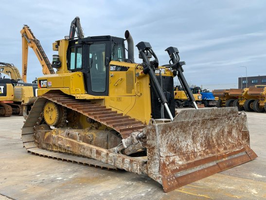 Caterpillar D6T LGP D6T LGP 2018 2 Dozers image 7